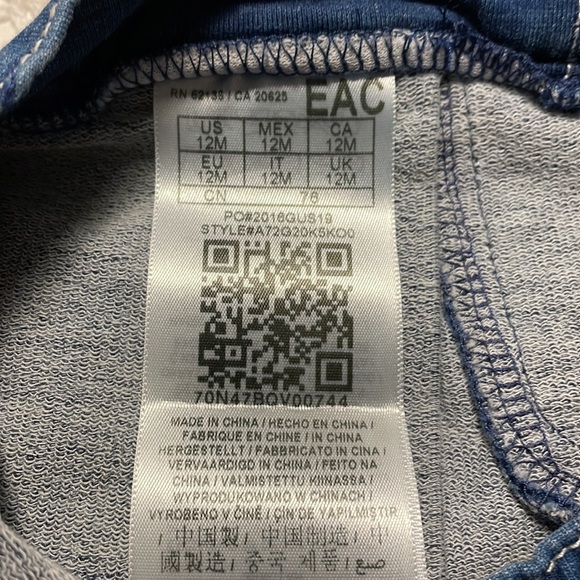 Guess stretchy shorts with ruffle back detail - Picture 5 of 5